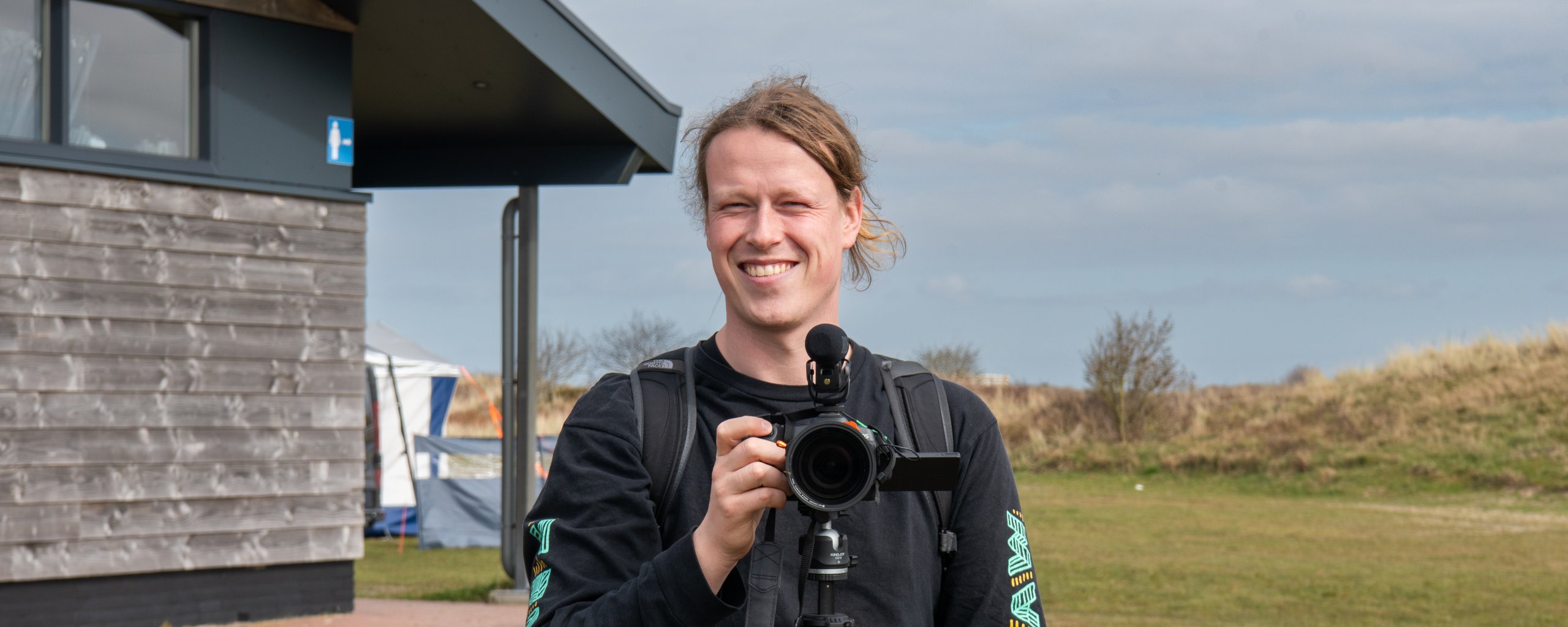 Jongen achter de camera